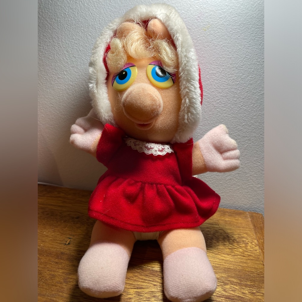 1987 Miss Piggy Stuffed Animal